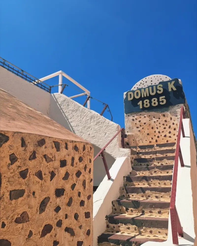 Domus K 1885, Art and Wine House in Oia