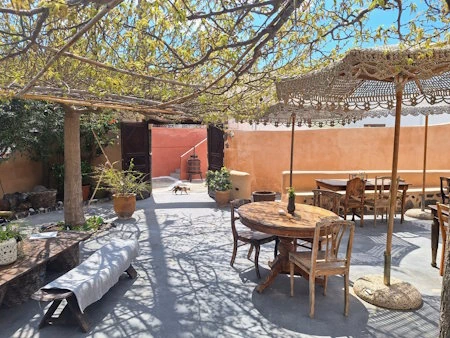 Symposion Cultural Center has a beautiful peaceful shaded patio, perfect for a quick break during your walk or a nice readng hour with a coffee or some lemonade
