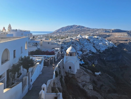 What to Do in Santorini May 5 Edition: Fira Walk or Quiet Escape Plan