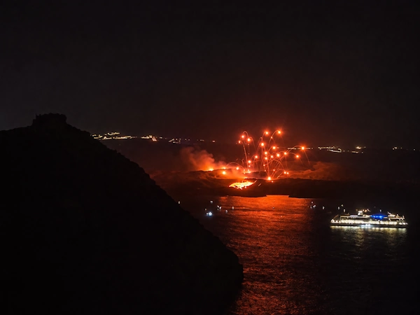 september in santorini - more interesting than the travel blogs would make it seem